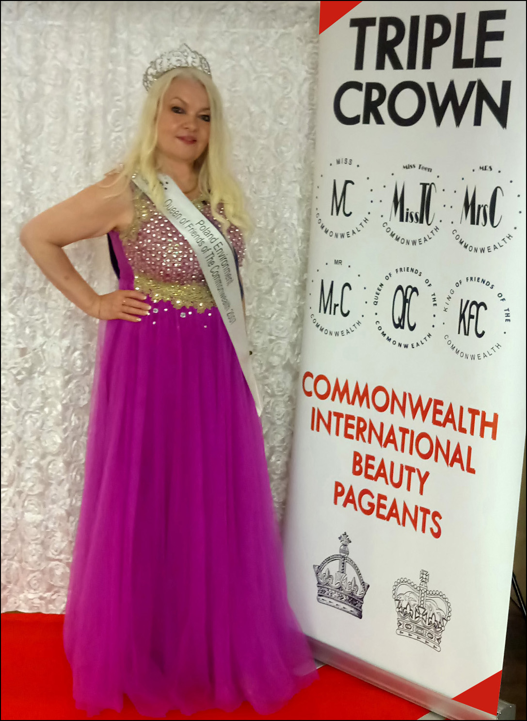 Dorota Lopatynska-de-Slepowron at Miss Commonwealth